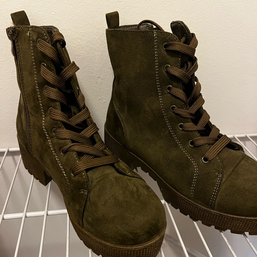 Size Nine Olive Green Combat Boots